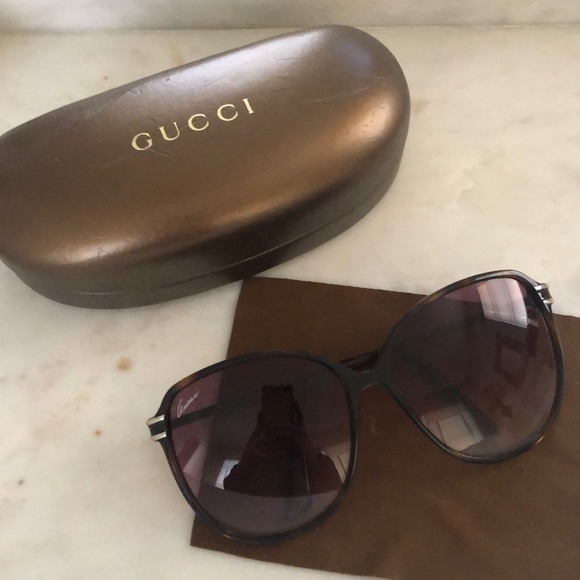 Gucci Sunglasses - Picture 2 of 6